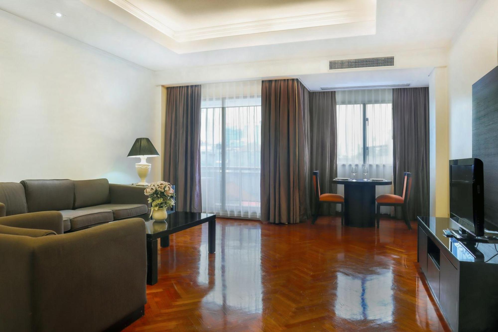 Oakwood Suites Kuningan Jakarta Exterior foto