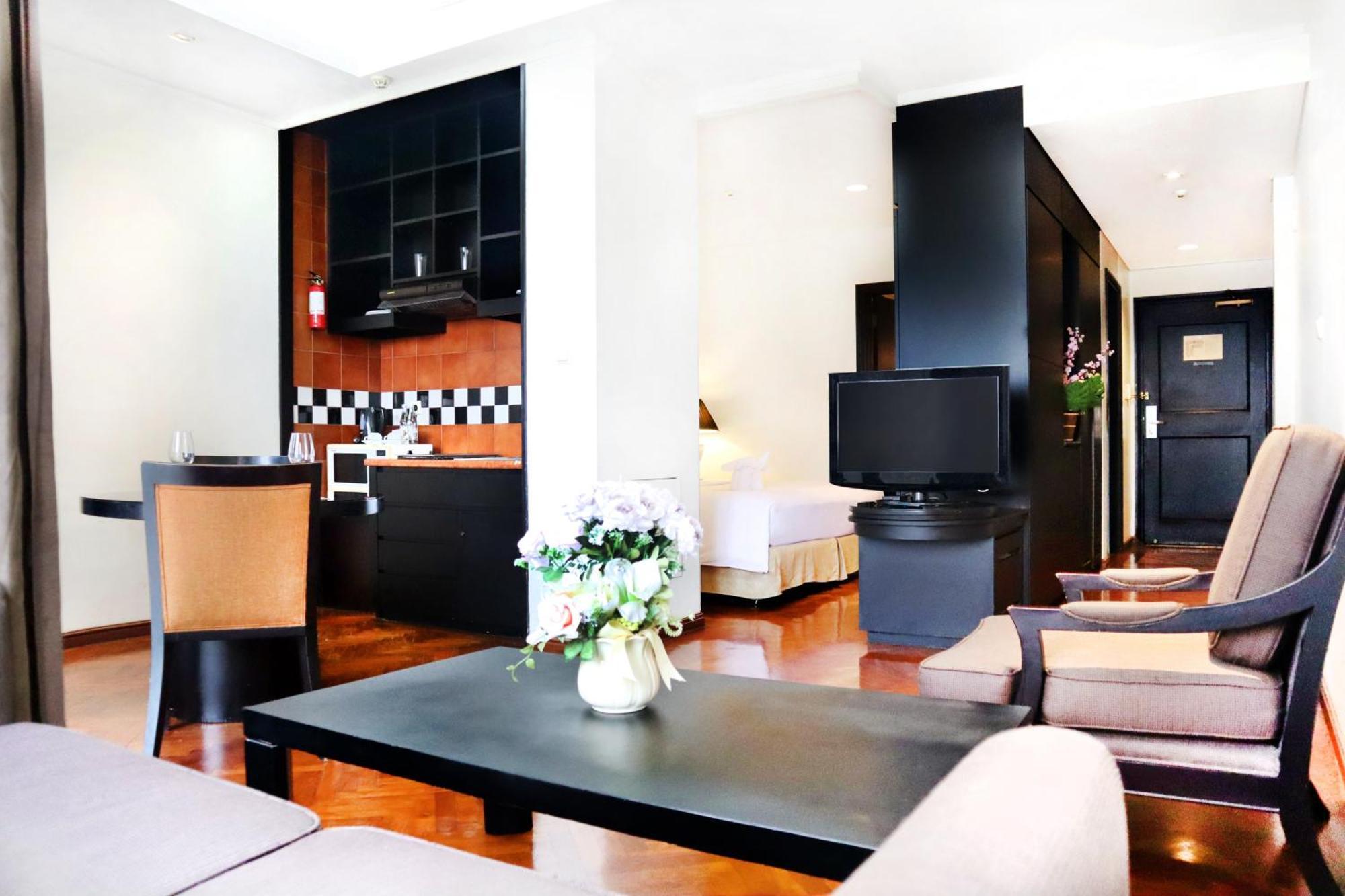 Oakwood Suites Kuningan Jakarta Exterior foto