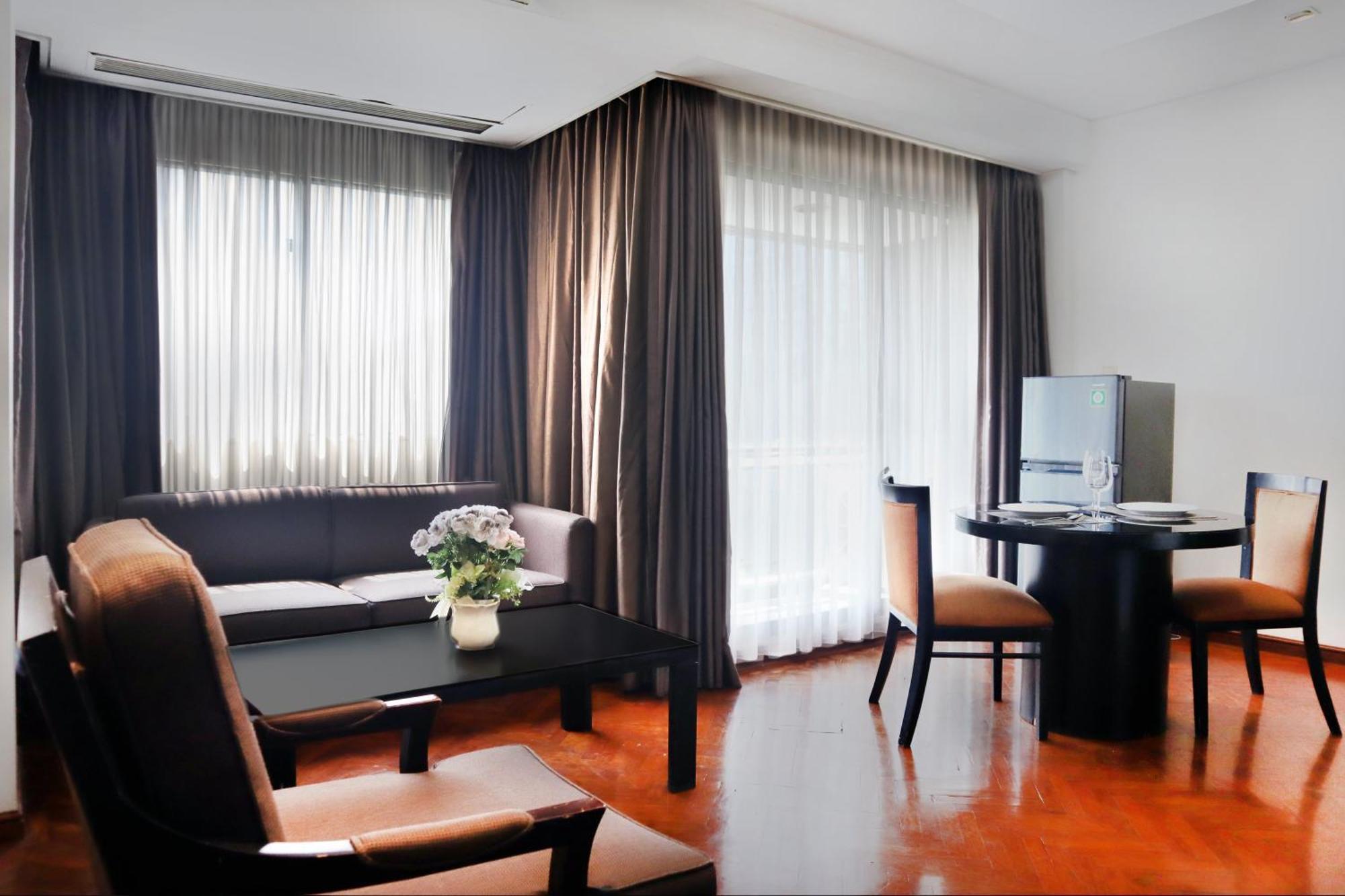 Oakwood Suites Kuningan Jakarta Exterior foto